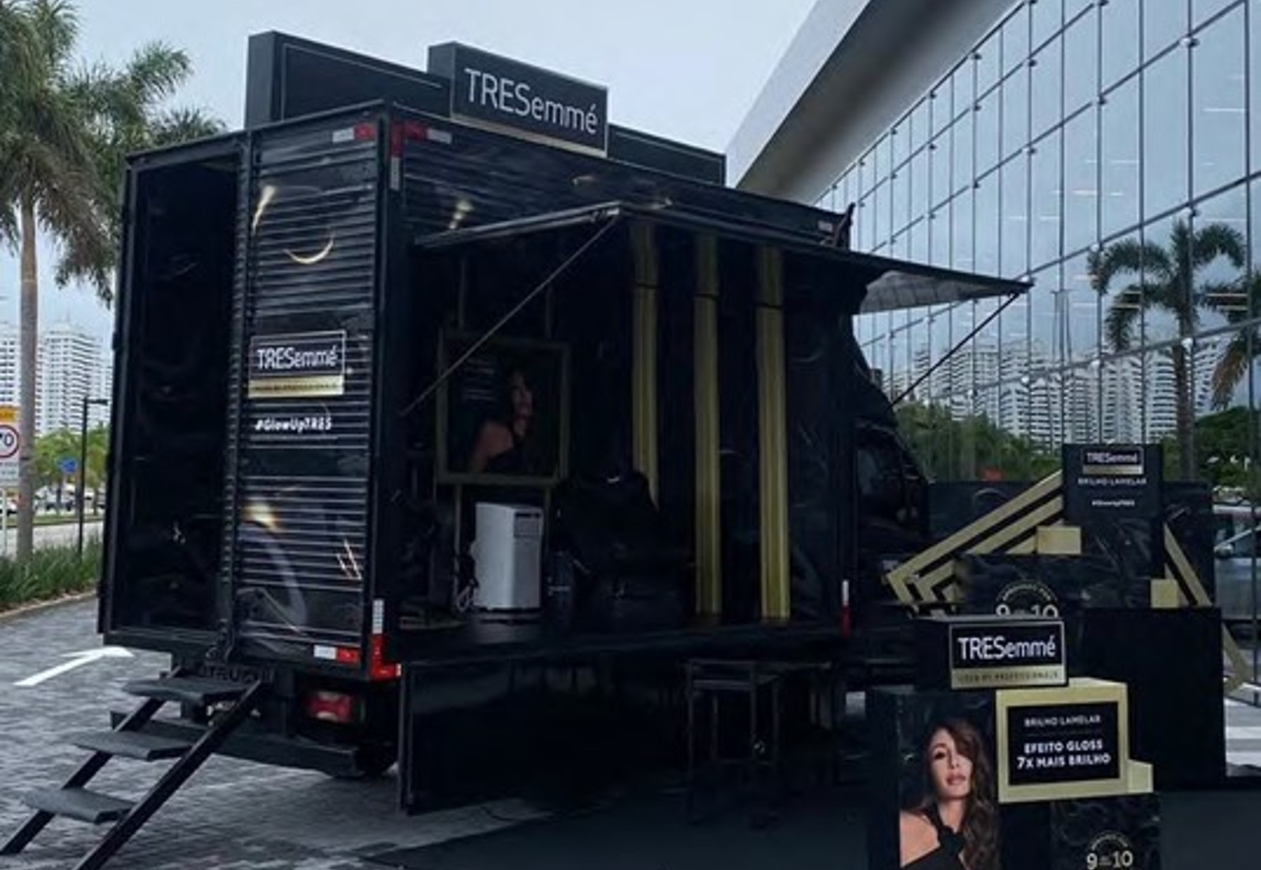 Projeto Displays Tresemme.